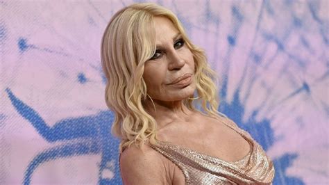 Fashion great Donatella Versace gets stuck in lift collecting award